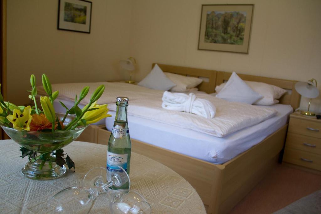 Hotel Jaegerhof Staatsbad Brückenau Стая снимка