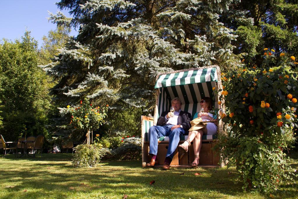 Hotel Jaegerhof Staatsbad Brückenau Екстериор снимка