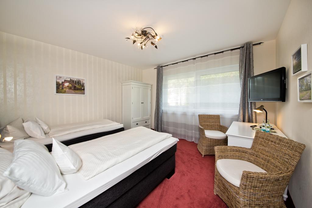 Hotel Jaegerhof Staatsbad Brückenau Екстериор снимка
